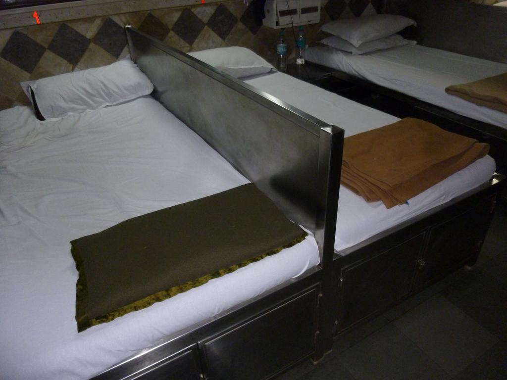 Yadgar Guest House Bombay Eksteriør billede