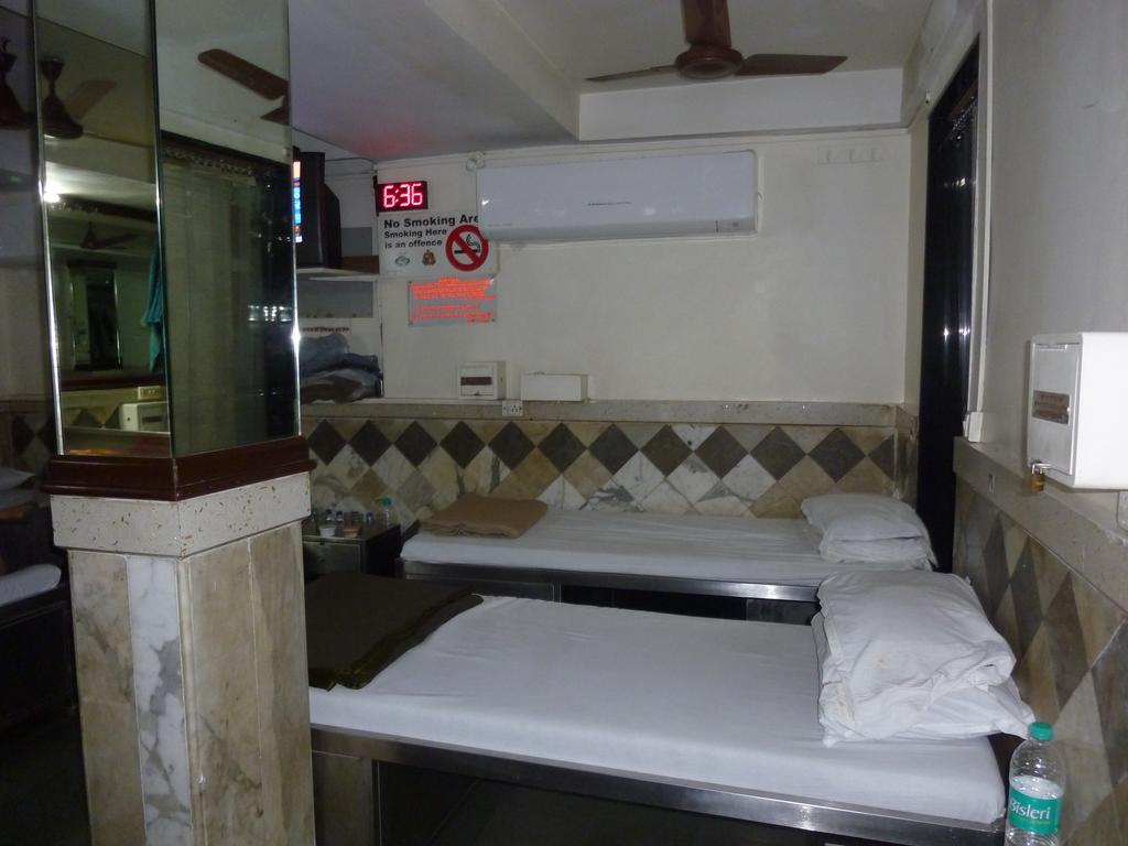 Yadgar Guest House Bombay Eksteriør billede