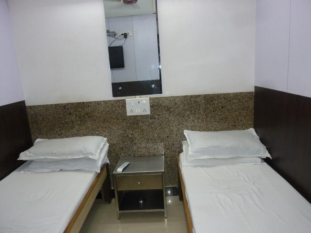 Yadgar Guest House Bombay Eksteriør billede