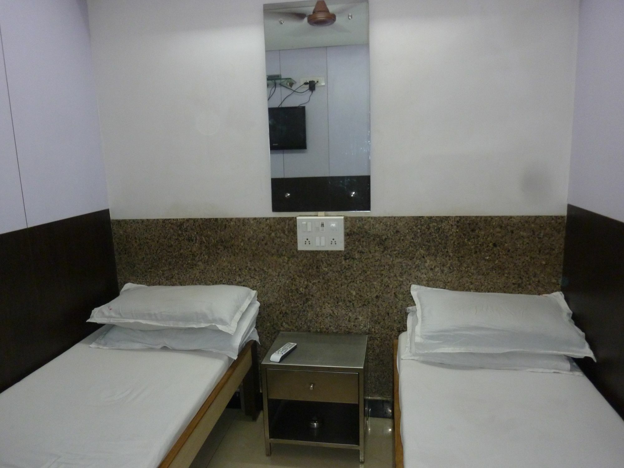 Yadgar Guest House Bombay Eksteriør billede