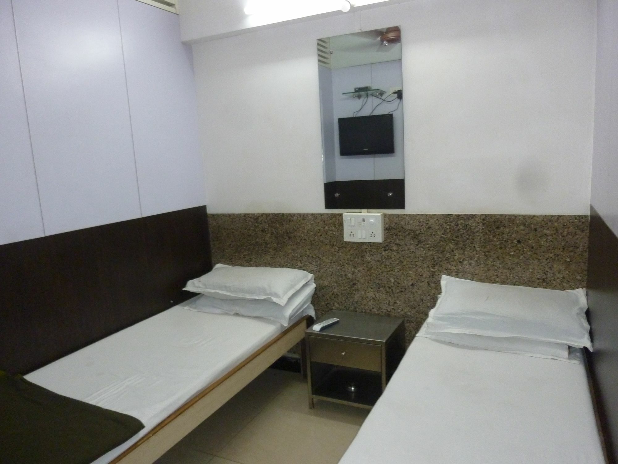 Yadgar Guest House Bombay Eksteriør billede